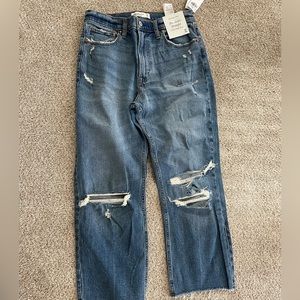 Abercrombie Ankle Straight High Rise Jean NWT size 10s